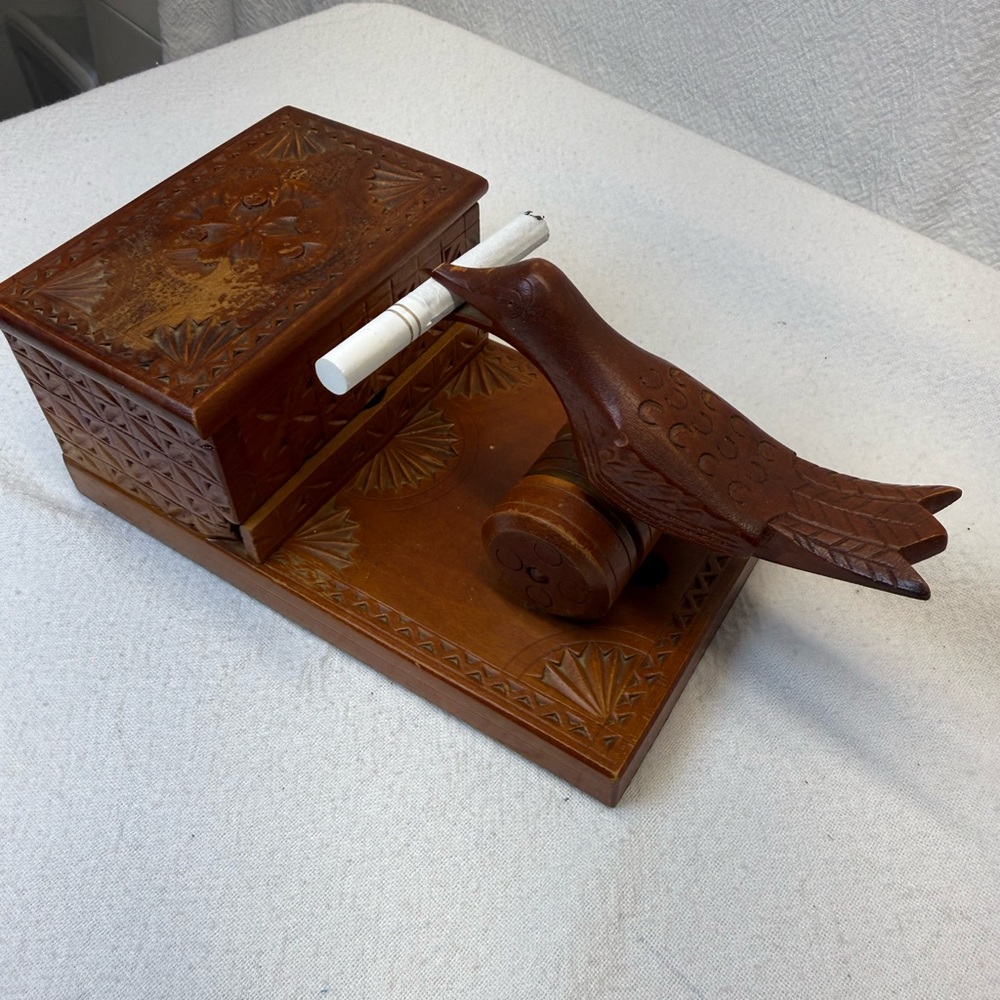 SOLD. VTG Carved Wood Cigarette Dispenser - Picture 4 of 8
